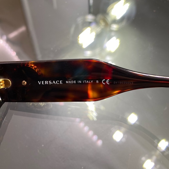 GORGEOUS! BRAND NEW Versace Emblem Sunglasses - Picture 14 of 16